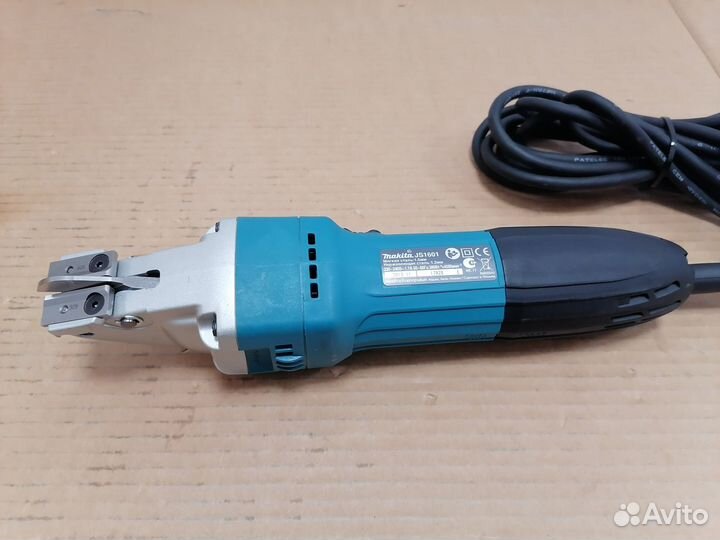 Ножницы по металлу Makita JS1601