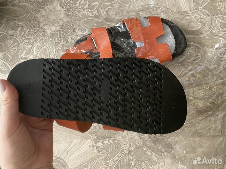 Сандали под hermes