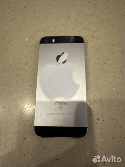 iPhone SE, 64 ГБ