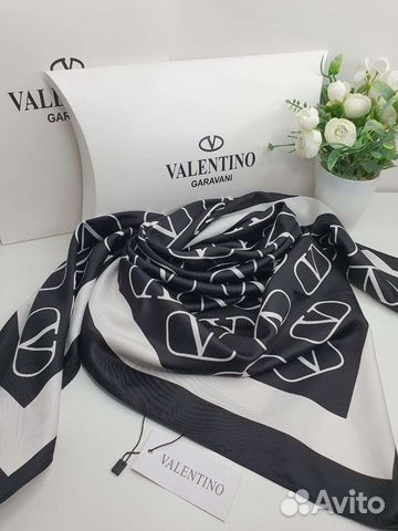 Шелковый платок Valentino чёрный купить в Москве | Личные вещи | Авито