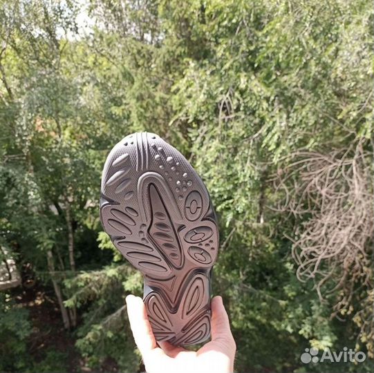 Кроссовки adidas