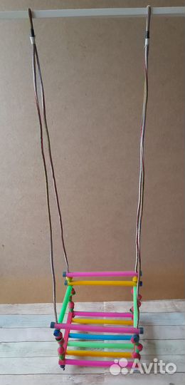 35*30*25см. Качели детские, пластик (б/у)