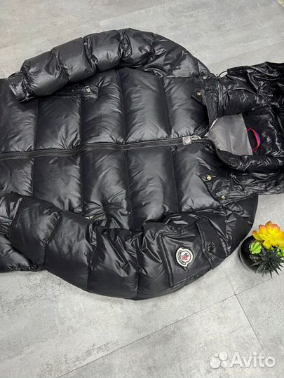 Зимние куртки Moncler