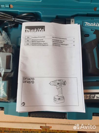 Аккумуляторная дрель-шуруповерт Makita DF347DWE