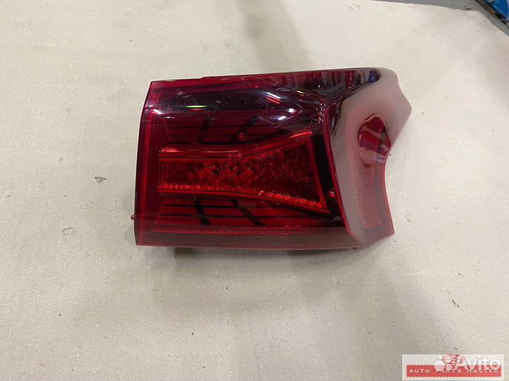 Hyundai Santa Fe 4 TM фара задняя правая дорест