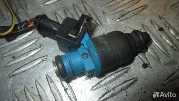 Форсунка инжекторная электрическая Volvo S40 V40