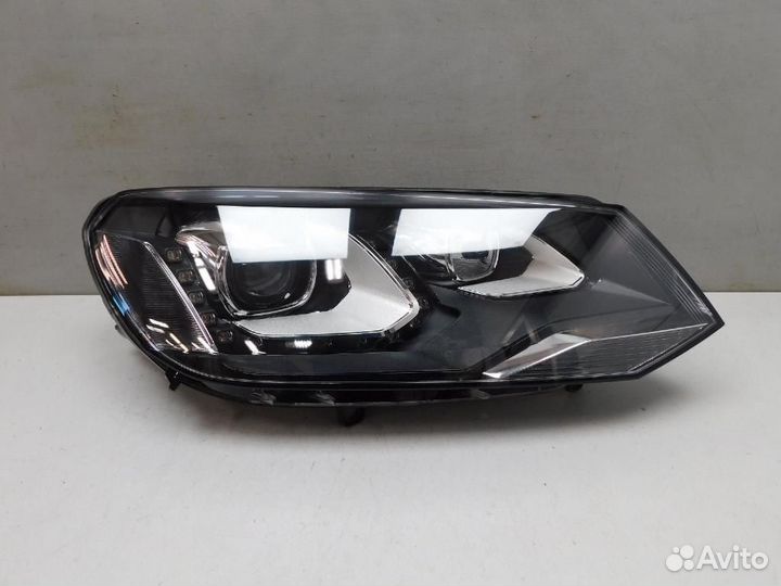 Фара правая Volkswagen Touareg