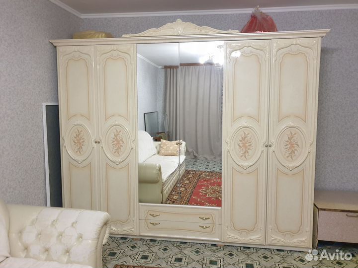 Шкаф б/у Амбра 6