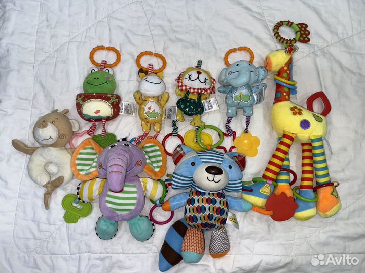 Детские игрушки-подвески-погремушки