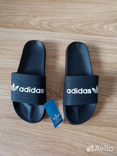 Шлепанцы Adidas сланцы