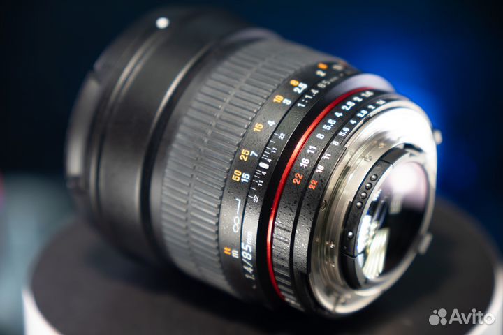 Объектив Samyang 85mm f/1.4 AS IF UMC AE