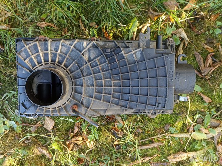 Корпус фильтра Nissan Primera p11