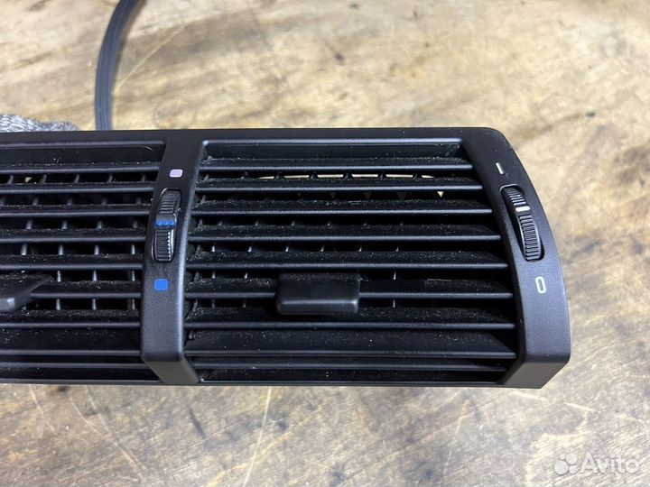 Дефлектор воздуховод центральный BMW E53 X5