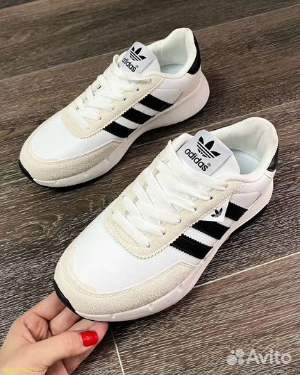 Мужские кроссовки Adidas белые