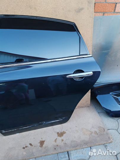 Дверь задеяя левая Nissan Teana