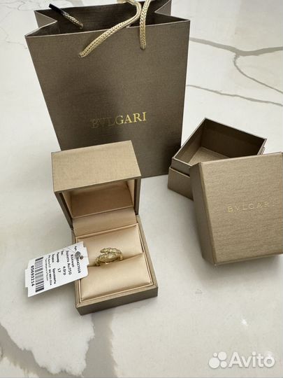 Кольцо с бриллиантом змея