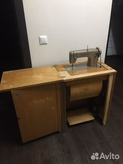 Продам раритетную швейную машинку Подольск