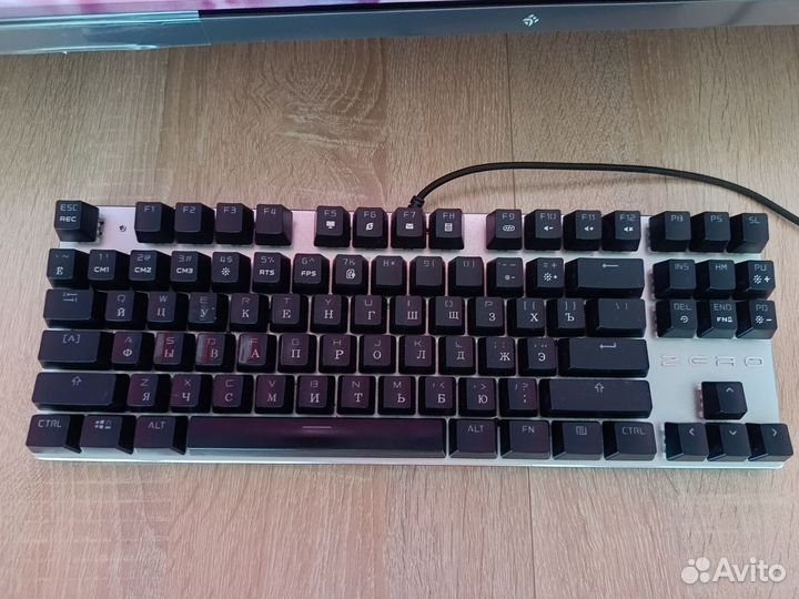 Игровая механическая клавиатура с RGB подсветкой