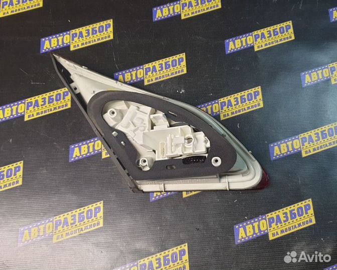 Фонарь правый внутренний Опель Астра J