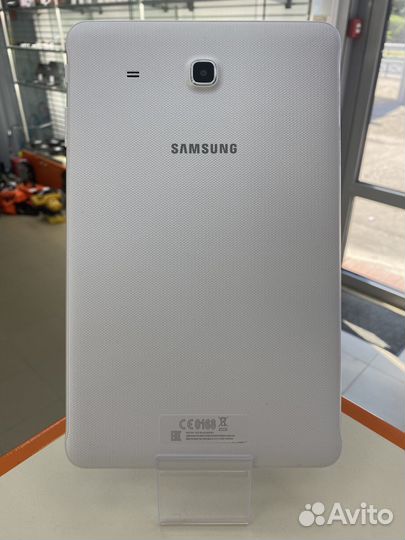 Планшет Samsung SM T-561(Солнечный)