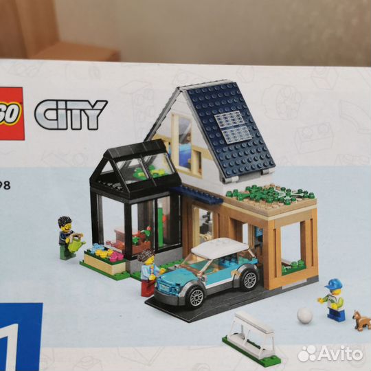Lego city семейный дом и электромобиль