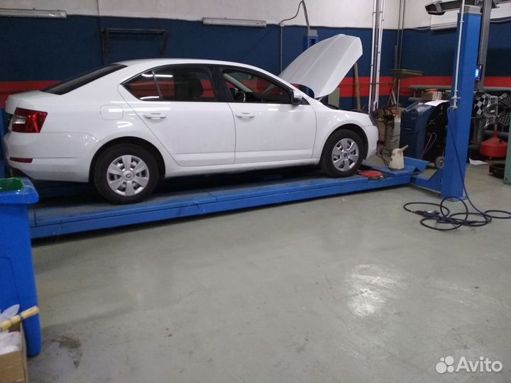 Skoda Octavia 1.6 МТ, 2016, 218 000 км