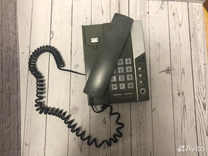 Телефон проводной