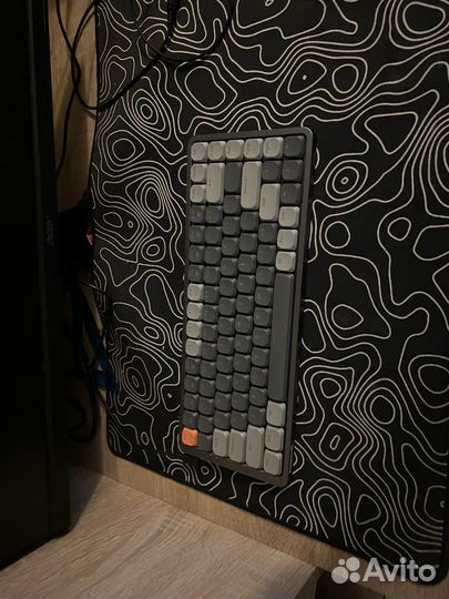 Низкопрофильная механическая клавиатура