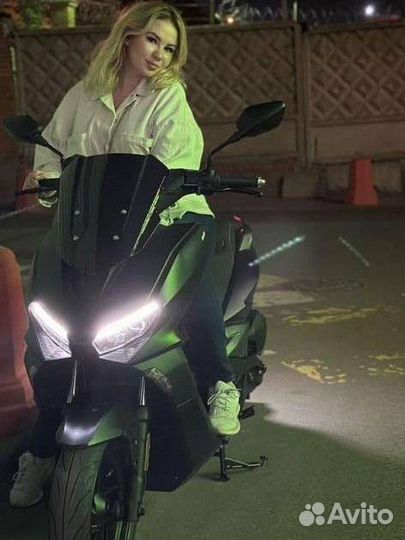 Макси скутер