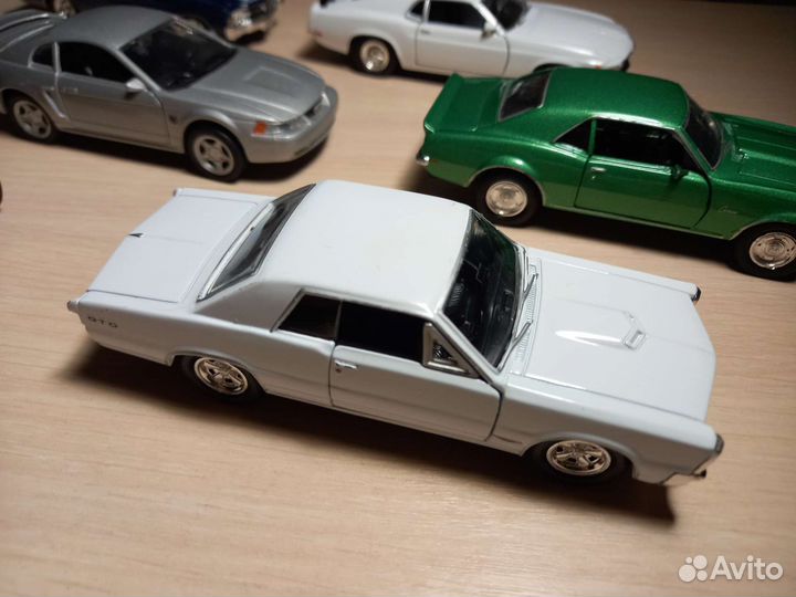 Welly 1/43 машинки модельки