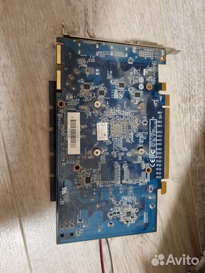 Видеокарта amd Radeon 6700 1gb