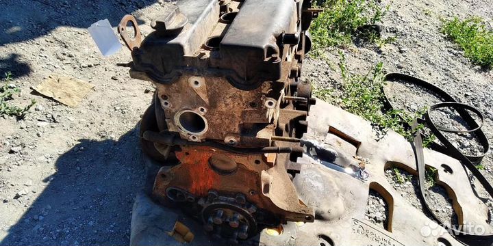 Двс без навесного Mazda Tribute 01-07г