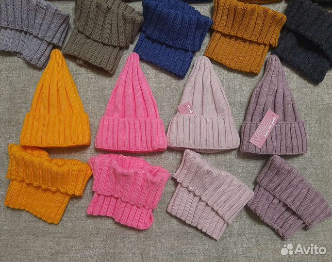 Комплект шапка-снуд новый