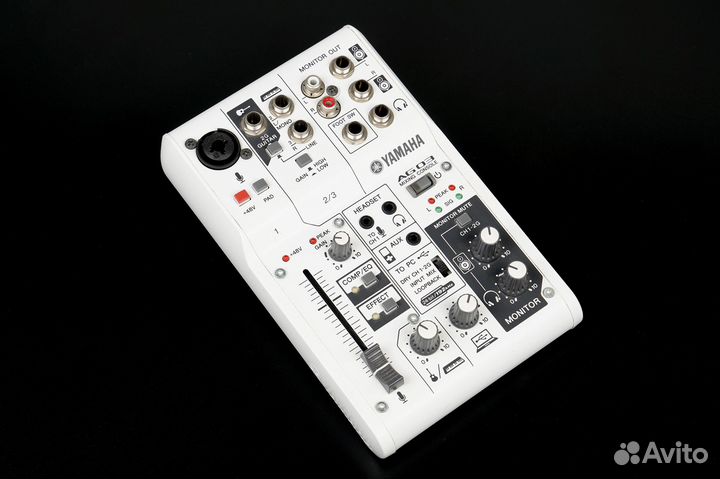 Микшерный пульт Yamaha AG03