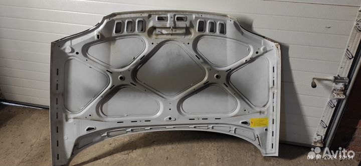 Продам капот Нива Шевроле