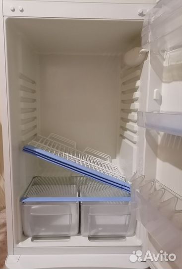 Холодильник indesit