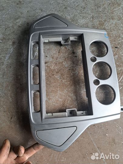 Рамка магнитолы Ford Mondeo