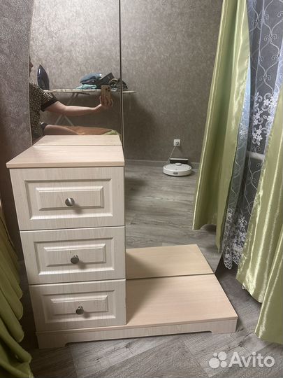 Продам трюмо