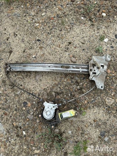 Стеклоподъемник правый передний cresta 90