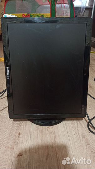 Монитор Samsung syncmaster 961 bf