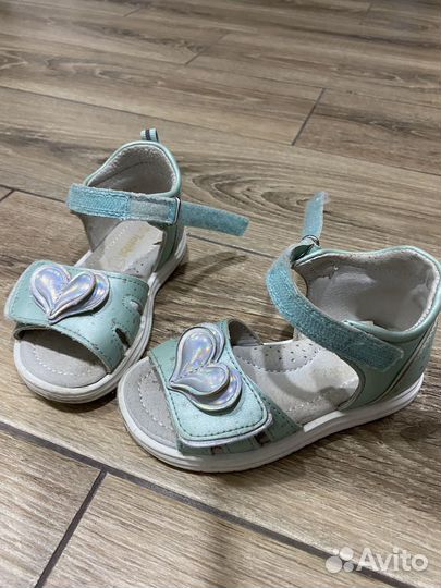 Босоножки для девочки
