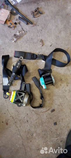Ремень безопасности Toyota Corolla E15 150