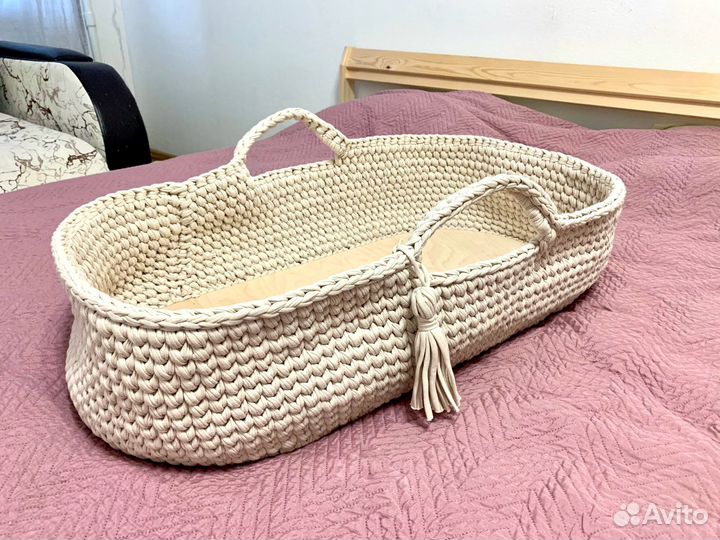 Плетеная корзина люлька