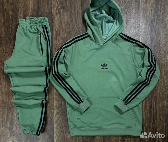 Спортивный костюм Adidas