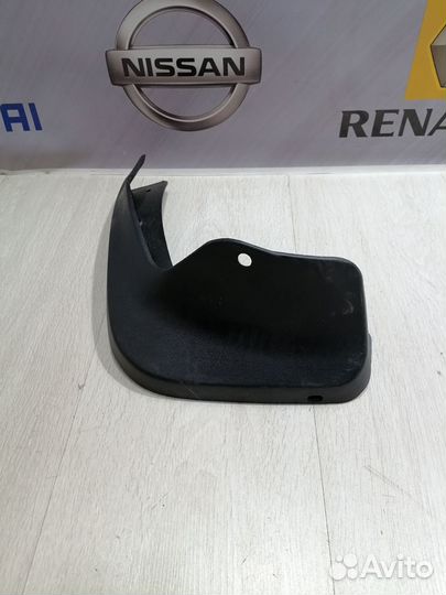 Брызговик задний Nissan qashqai J11 Лев