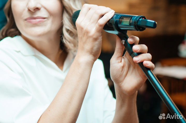 Ведущий на мероприятие