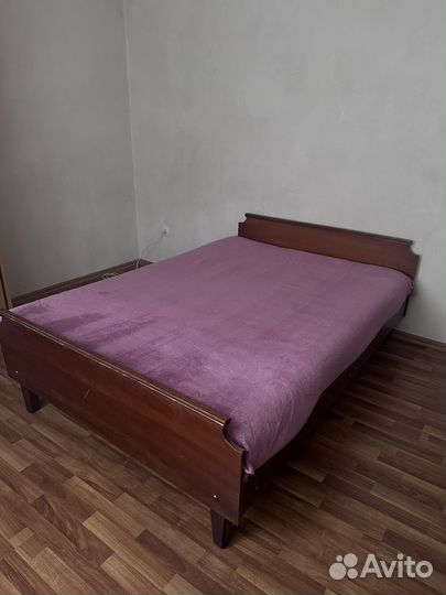 Кровать 140x200