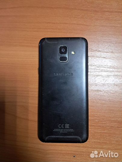 Samsung Galaxy A6, 4/32 ГБ