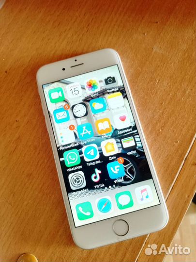 Телефон iPhone