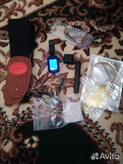 Акустическая гитара